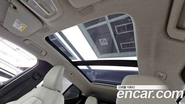 Volvo XC40 2025 — Şəkil 17/20