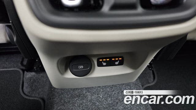Volvo XC40 2025 — Şəkil 19/20