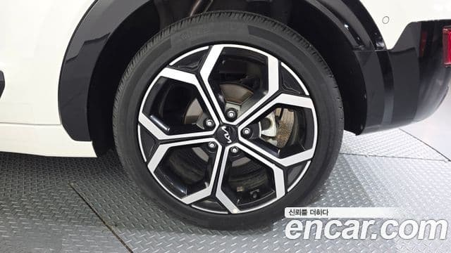 Kia Niro 2024 — Photo 23/36