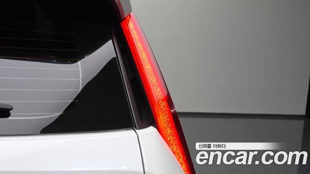 Kia Niro 2024 — Photo 4/36
