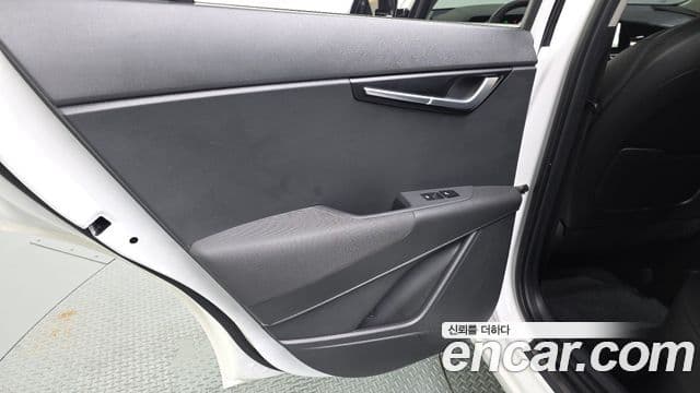 Kia Niro 2024 — Photo 24/36