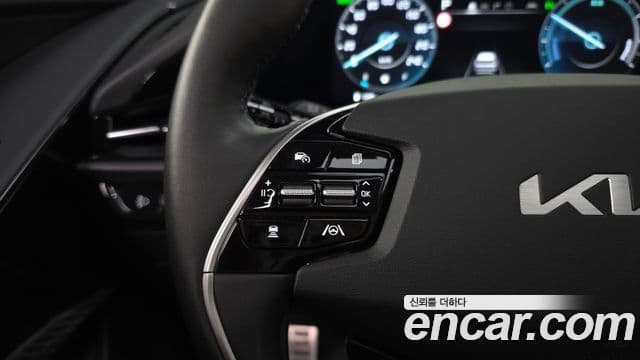 Kia Niro 2024 — Photo 28/36