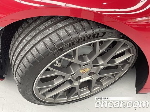 Porsche 911 2024 — Photo 14/20