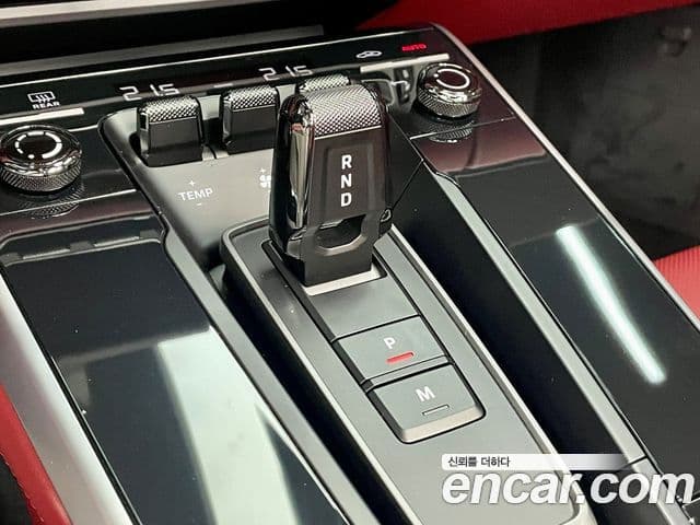Porsche 911 2024 — Photo 2/20