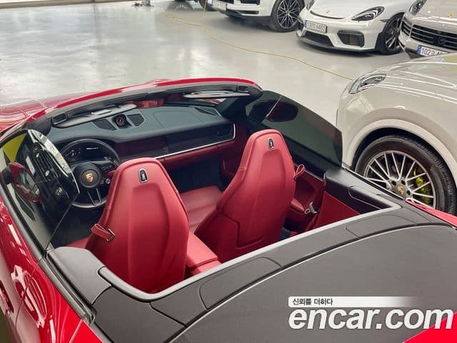 Porsche 911 2024 — Photo 17/20