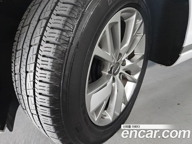 Genesis GV70 2021 — ფოტო 16/20
