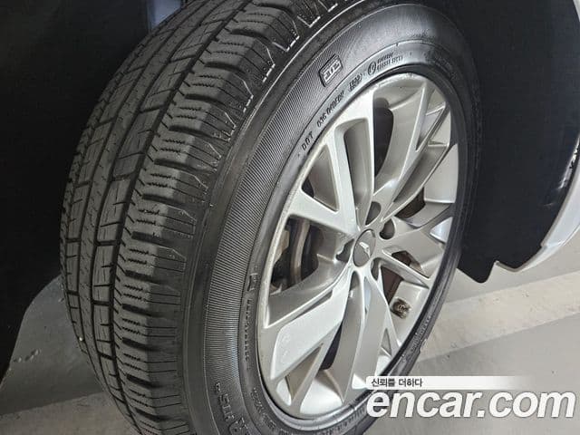 Genesis GV70 2021 — ფოტო 17/20