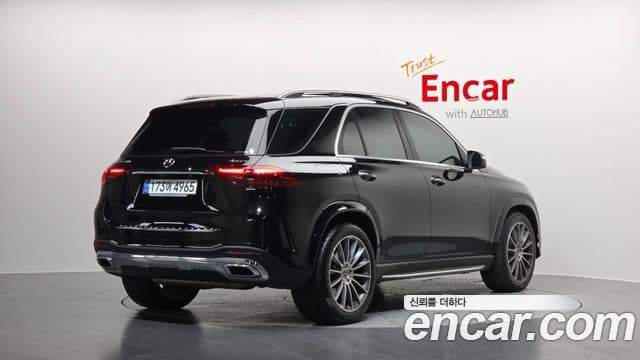 Mercedes-Benz GLE-Class 2025 — ფოტო 2/20