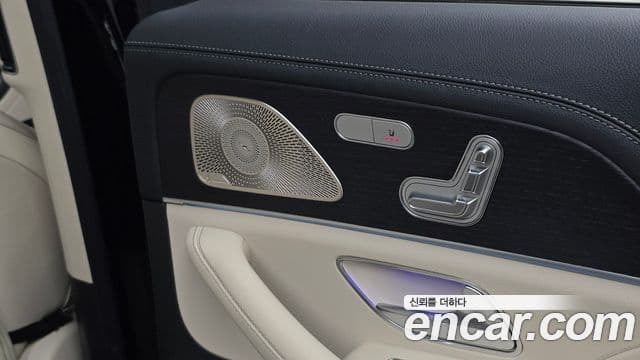 Mercedes-Benz GLE-Class 2025 — ფოტო 19/20