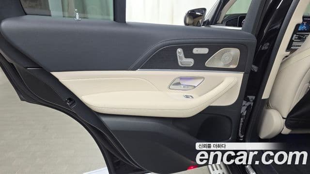 Mercedes-Benz GLE-Class 2025 — Photo 30/30