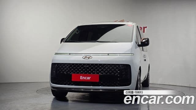 Hyundai Staria 2023 — ფოტო 3/20