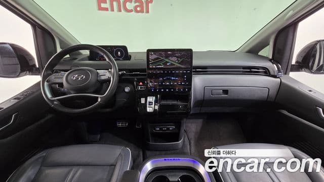 Hyundai Staria 2023 — ფოტო 7/20