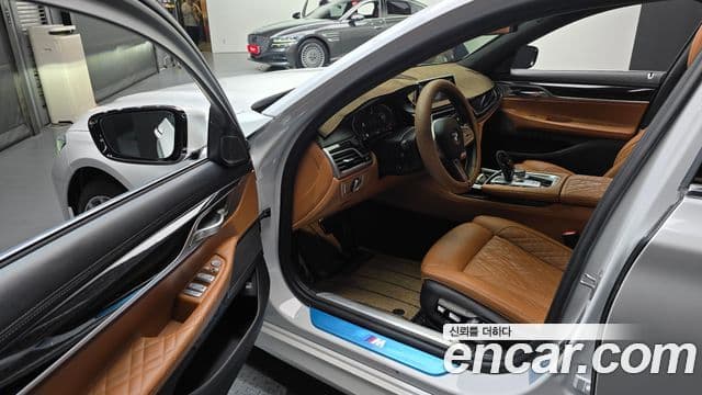 BMW 7 Series 2021 — Фото 10/20
