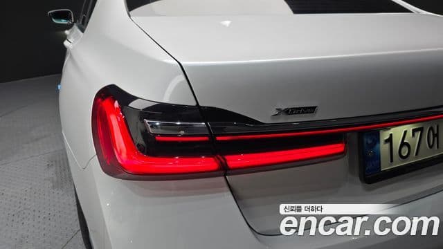 BMW 7 Series 2021 — Photo 29/35