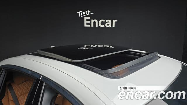 BMW 7 Series 2021 — Photo 12/35