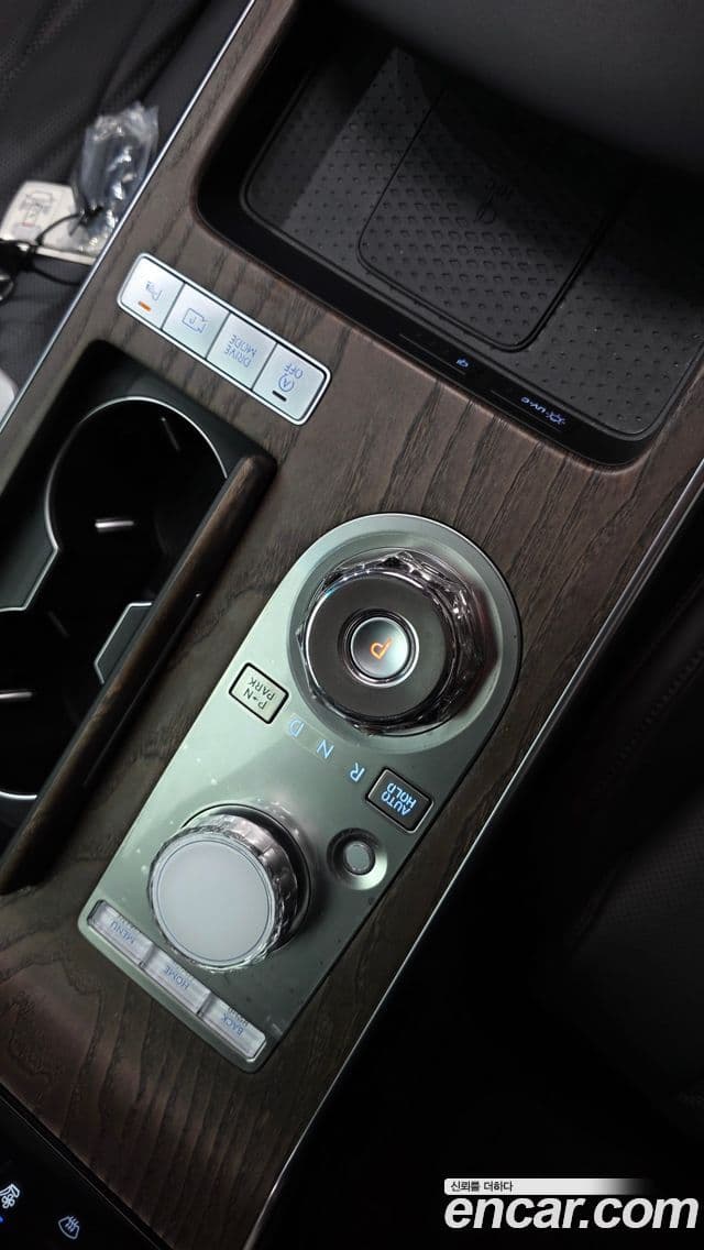 Genesis Electrified G80 2024 — ფოტო 8/20