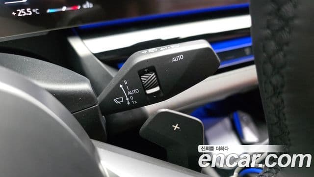 BMW 5 Series 2025 — Photo 27/31