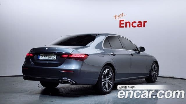 Mercedes-Benz E-Class 2021 — Şəkil 19/20