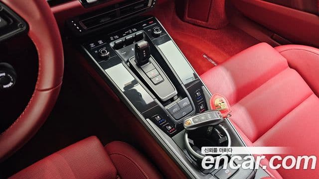 Porsche 911 2022 — ფოტო 9/20