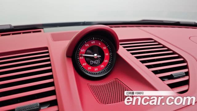 Porsche 911 2022 — ფოტო 14/20