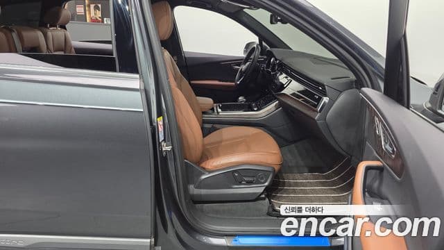 Audi Q7 2021 — ფოტო 11/20