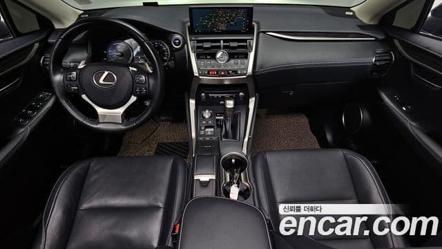 Lexus NX300h 2019 — Фото 7/20