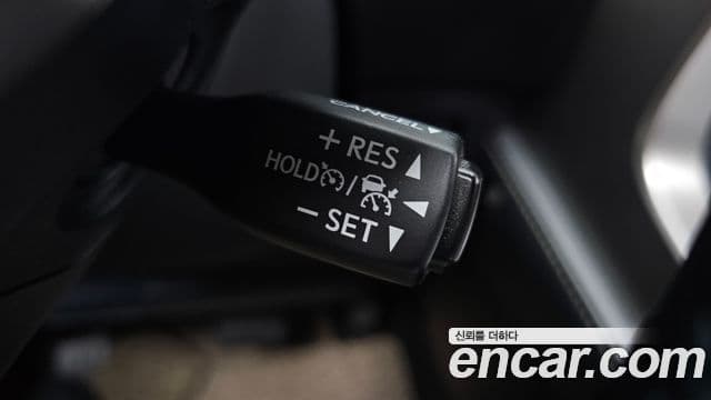 Lexus NX300h 2019 — Şəkil 33/35