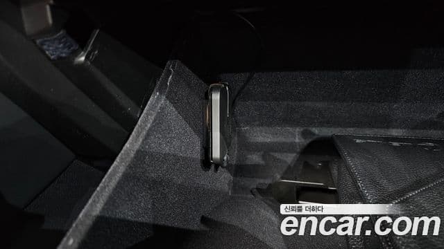 Lexus NX300h 2019 — Şəkil 27/35