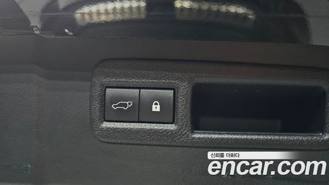 Lexus NX300h 2019 — Şəkil 25/35