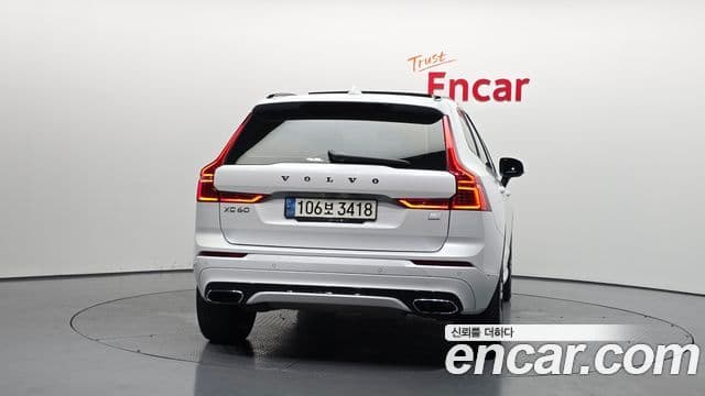 Volvo XC60 2021 — Şəkil 4/20