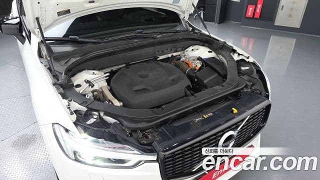 Volvo XC60 2021 — Şəkil 6/20