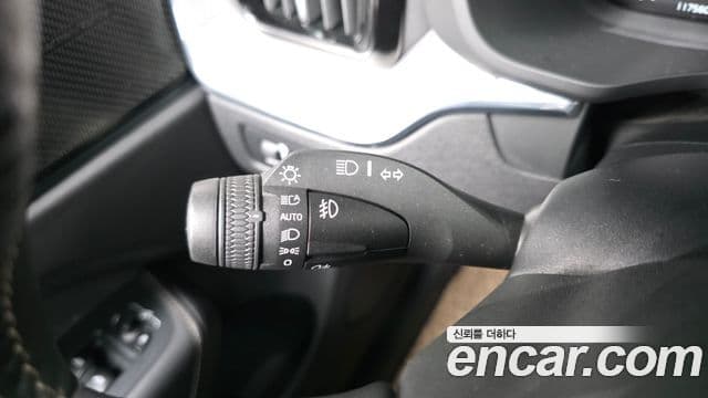 Volvo XC60 2021 — Photo 16/31