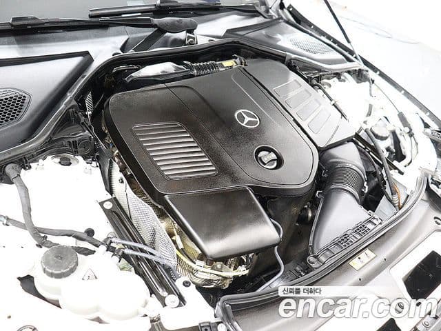 Mercedes-Benz E-Class 2024 — ფოტო 13/20