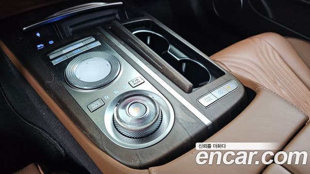 Genesis Electrified G80 2022 — ფოტო 9/20