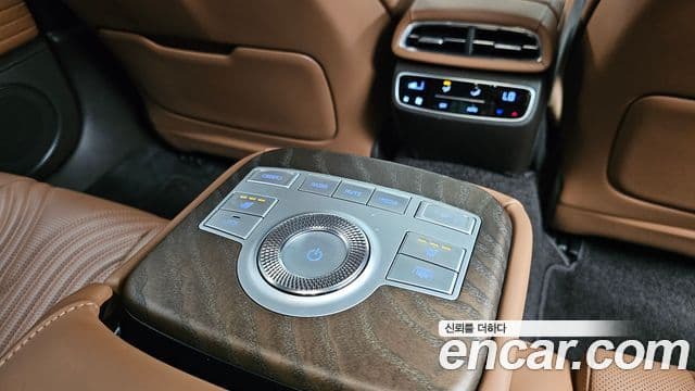 Genesis Electrified G80 2022 — ფოტო 19/20