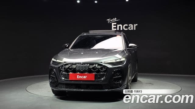Audi Q5 2025 — Photo 4/20