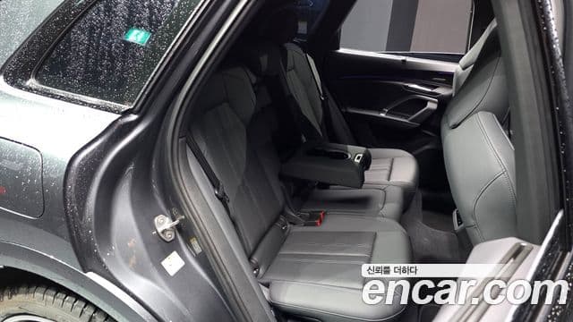 Audi Q5 2025 — Photo 14/20