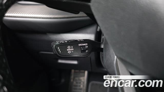 Audi Q5 2025 — Photo 5/20