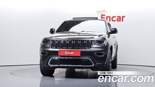 Jeep Grand Cherokee 2018 — Şəkil 3/20