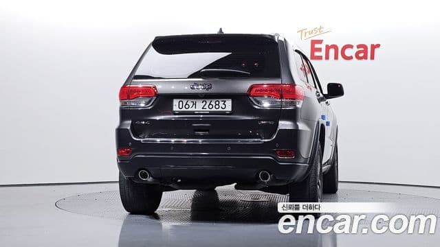 Jeep Grand Cherokee 2018 — Şəkil 4/20