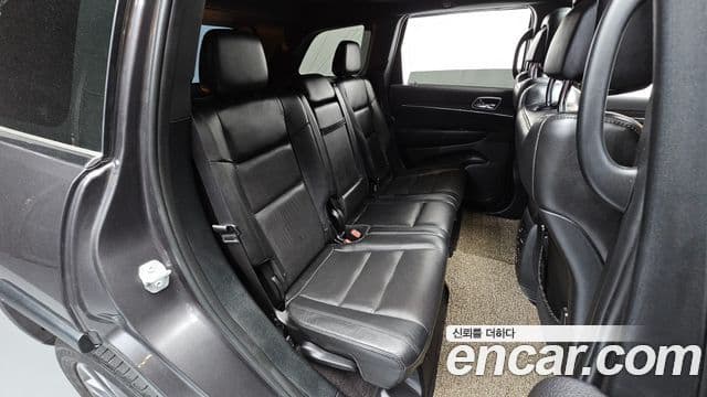 Jeep Grand Cherokee 2018 — Şəkil 11/20