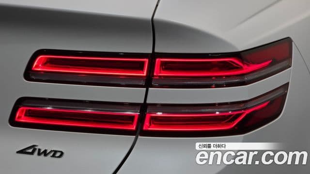 Genesis GV80 2021 — ფოტო 32/33