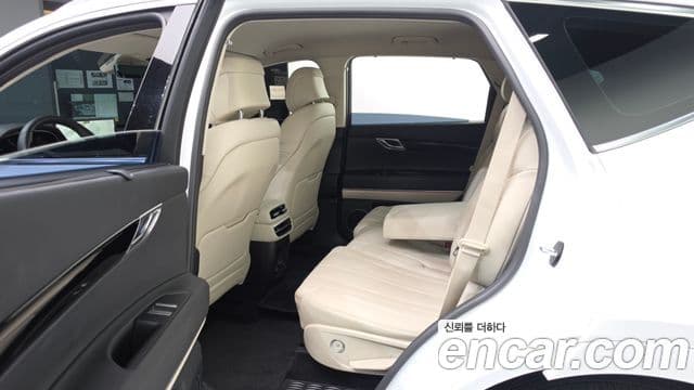 Genesis GV80 2021 — ფოტო 26/33