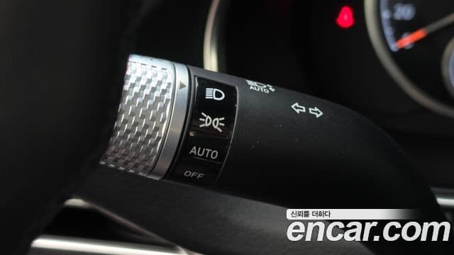 Genesis GV80 2021 — ფოტო 16/33