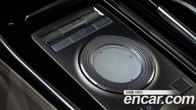 Genesis GV80 2021 — ფოტო 17/33