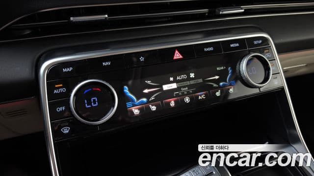 Genesis GV80 2021 — ფოტო 21/33