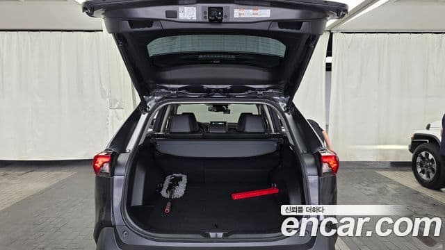Toyota RAV4 2024 — фото 20 из 20