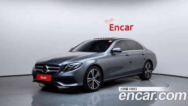 Mercedes-Benz E-Class 2020 — Фото 10/20
