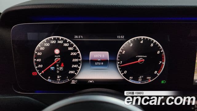 Mercedes-Benz E-Class 2020 — Фото 7/20