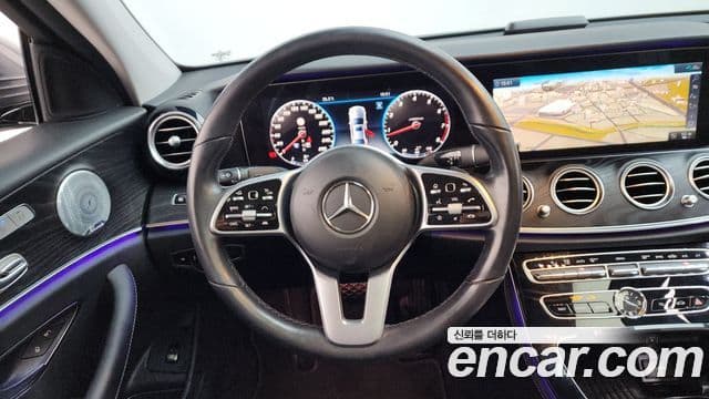 Mercedes-Benz E-Class 2020 — Фото 14/20